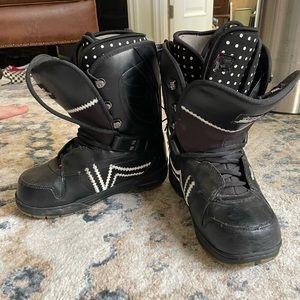 Vans Snowboard Boots